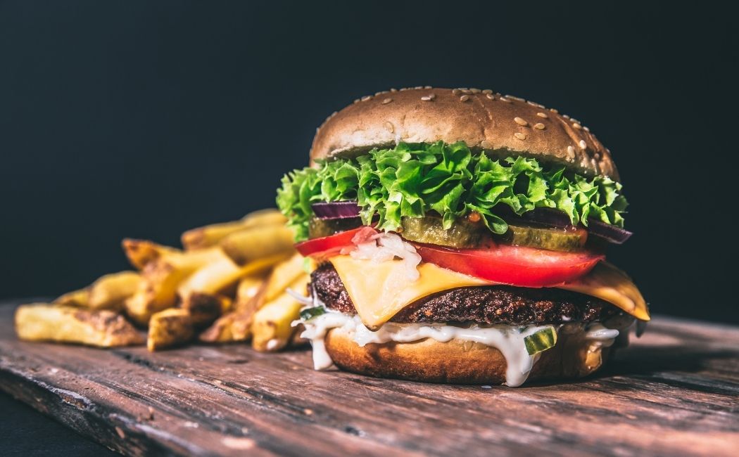 Burgery w Warszawie – najlepsze na spotkanie ze znajomymi