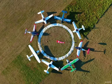 Grafika promocyjna wydarzenia Rotax Fly-In 2026 i GA MEET — spotkanie lotników na Lotnisku Leszno
