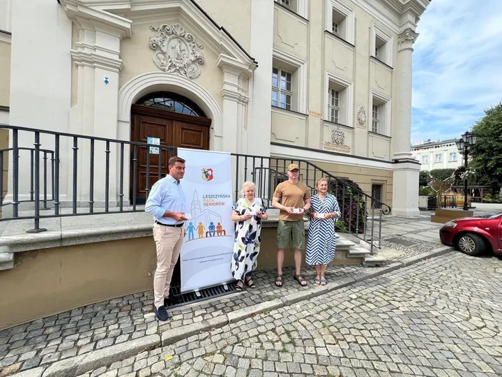 Ratownicy szybciej poznają stan zdrowia seniora. Pudełko Życia trafi do Leszna