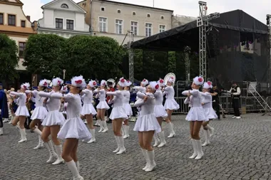 Leszno rozbawiło Rynek do łez - kabaretowy finał święta miasta