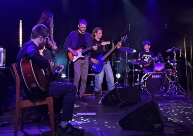 TABOR E.T. rozruszał MOK - młodzi muzycy zamieniali się rolami