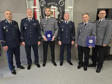 Trzej policjanci z Leszna wyróżnieni - doceniono ich służbę w Poznaniu